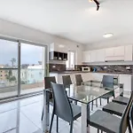 The Swieqi Fully Equipped Homes With Wifi And Ac 아파트 *