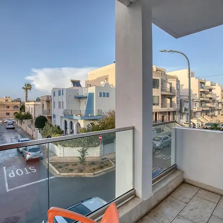The Swieqi Fully Equipped Homes With Wifi And Ac *